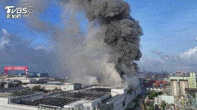 从“超级电池工厂”火灾看安全防护：逸云天气体检测仪MS400-S如何硬核守护？